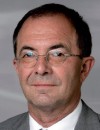 Erwin Staudt, Ehrenpräsident des VfB, unterstützt die Erzieherinnen-Stiftung.